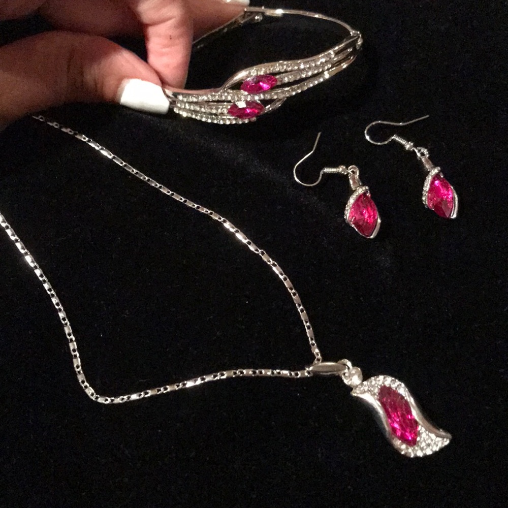 Pink set of bracelet, chain and earrings